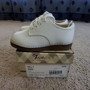 Footmates Willy 3 Shoes Sz 4.5